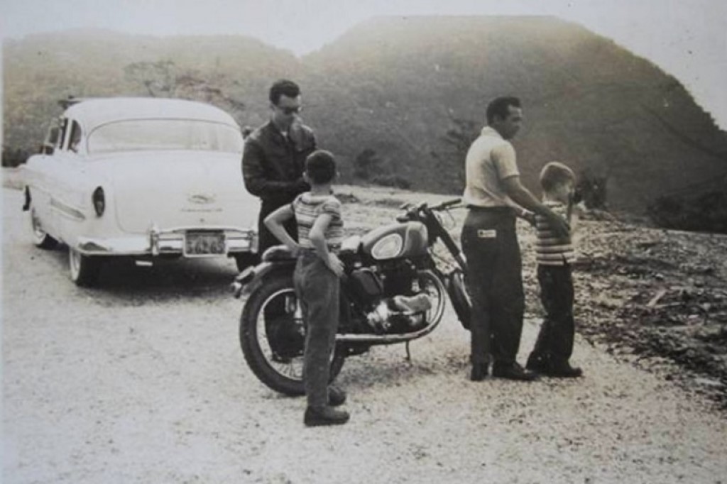 Aventura de Motocicleta em 1960