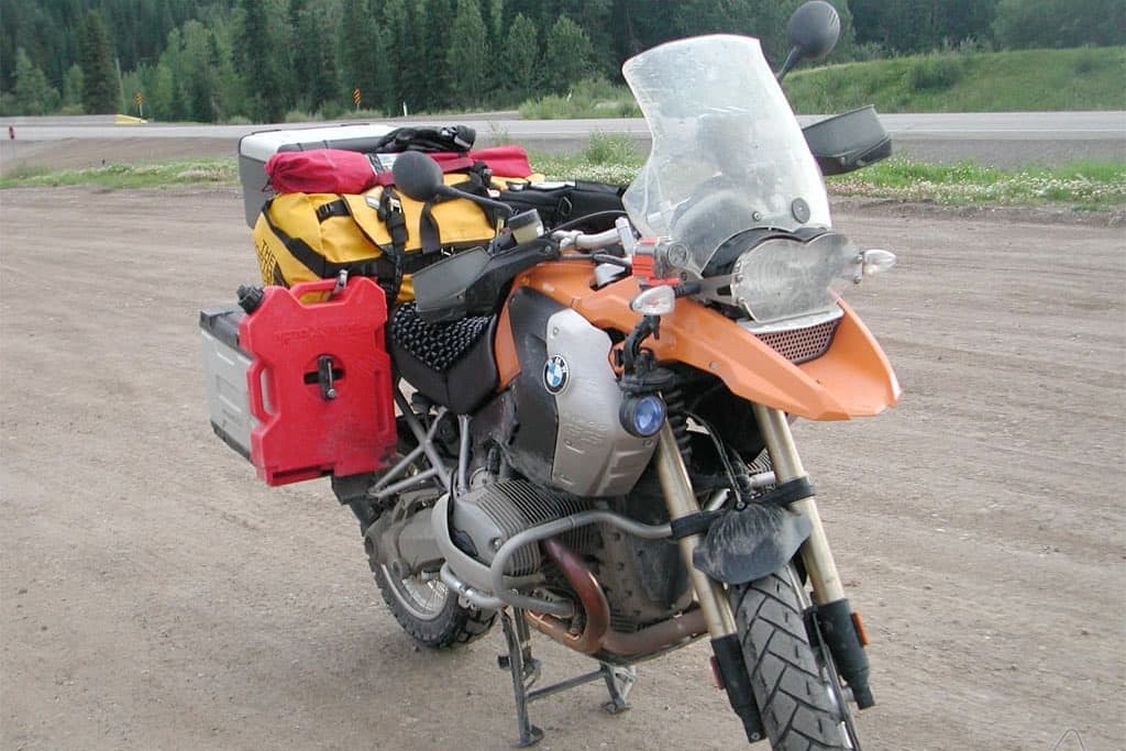 Transporte de combustível em viagem de moto