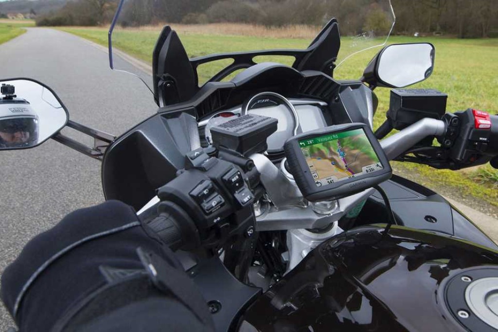Como funciona o GPS para motos