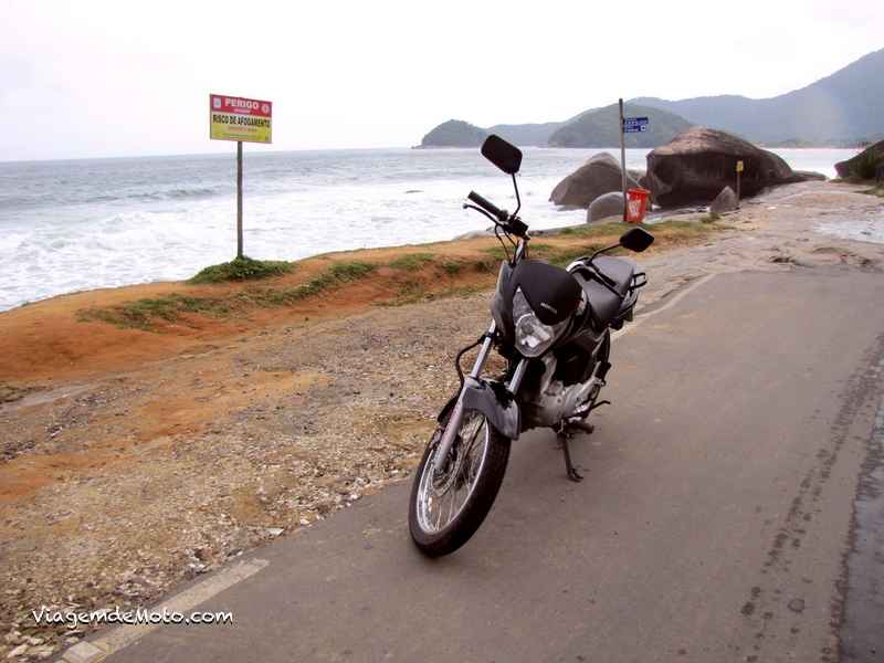 Paraty e Ilhabela com uma Titan 150