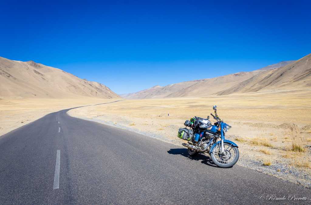 17º dia – De Leh a Sarchu – Tombos, lobos e loops: um retorno pelas alturas do Himalaia