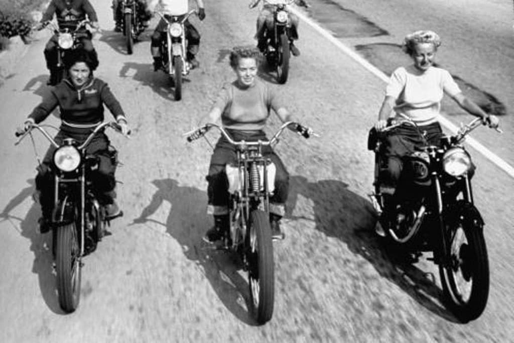 O primeiro clube feminino de motos