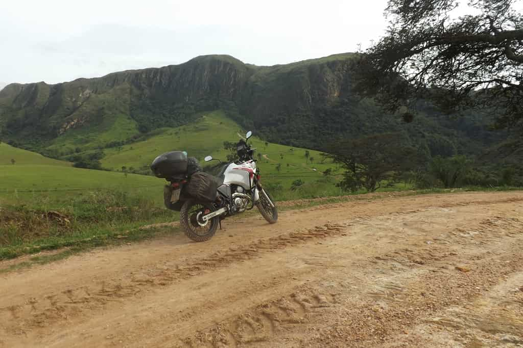 Viagem de moto pela Serra da Canastra