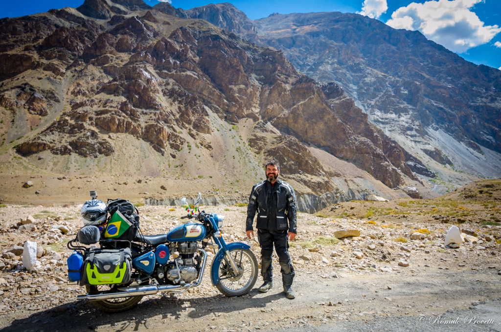 Viagem de moto pelo Himalaia